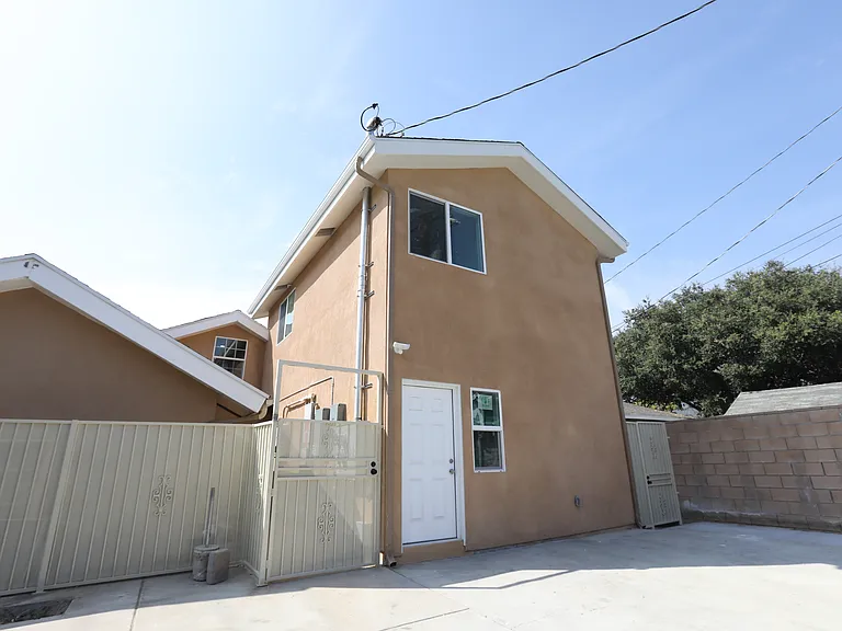 116 N Heliotrope Ave #A — Photo 14