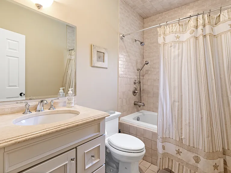 61 Wooleys Dr — Photo 15
