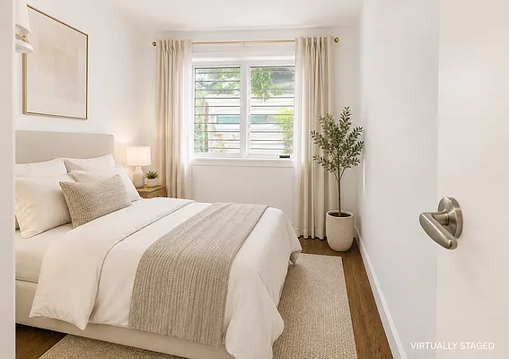 Bedroom, photo 1