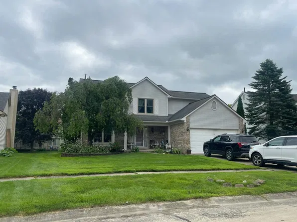 7072 Foxcreek Dr, Canton, MI 48187