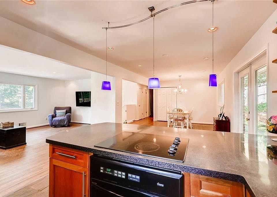 Open Kitchen, Dining Room and Living Room