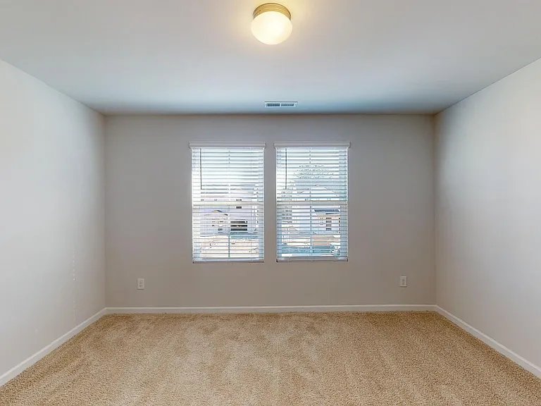 129 Maple Tree Ln — Photo 7