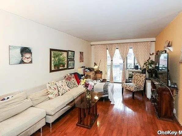 71-18 162nd Street #2, Fresh Meadows, NY 11365