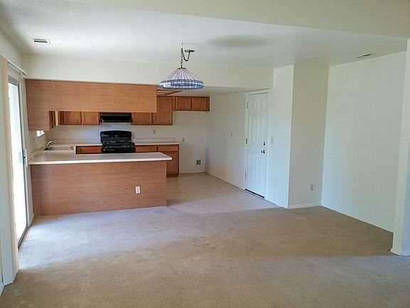 3rd image of 3393 Auburn Dr