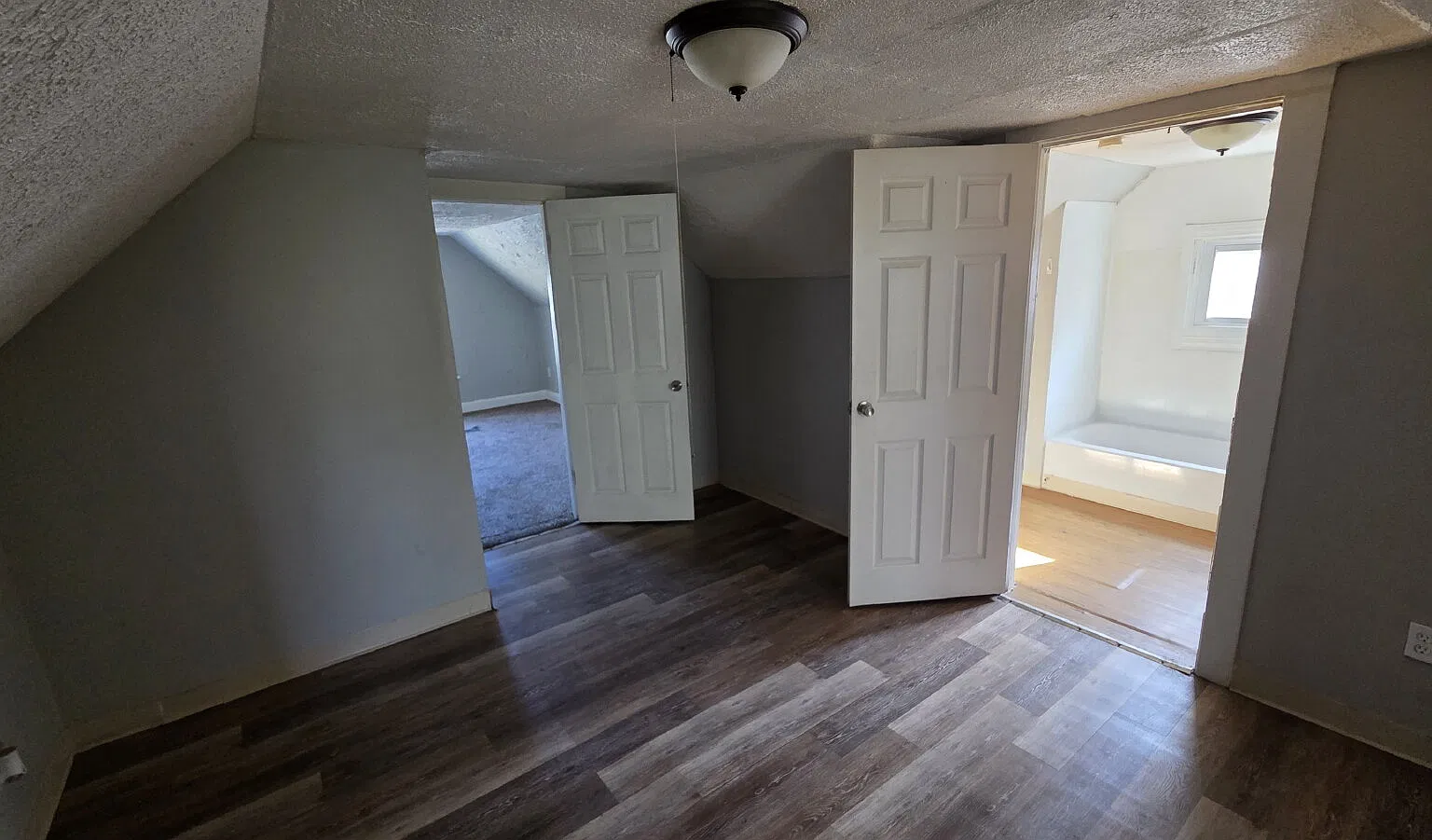 1 bed, 1.0 bath, $650 — Photo 3