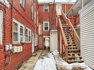 128 W Main St APT 3, Mechanicsburg, PA 17055
