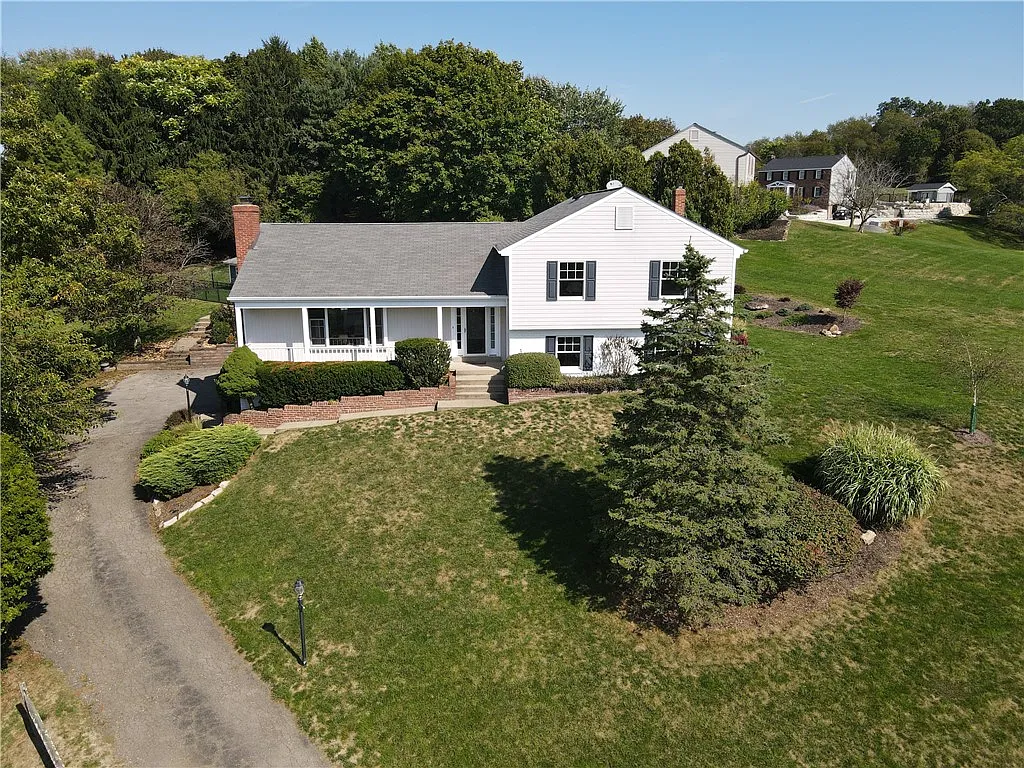 31 Canter Dr photo 1