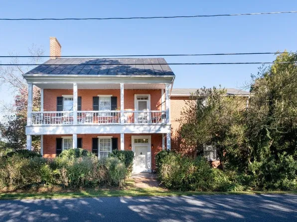 8473 Main St, Port Republic, VA 24471