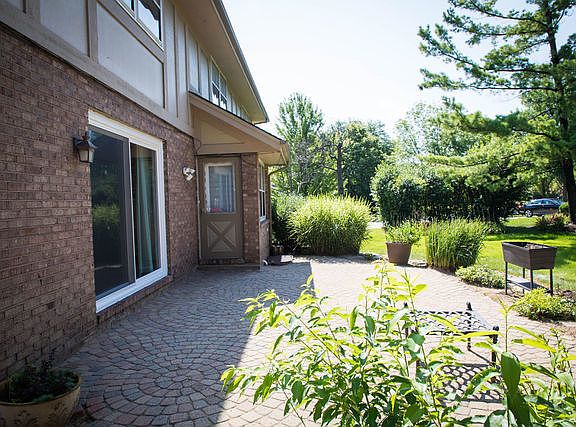 4th image of 1631 Lakeview Dr