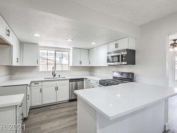 2nd image of 3531 Florrie Ave