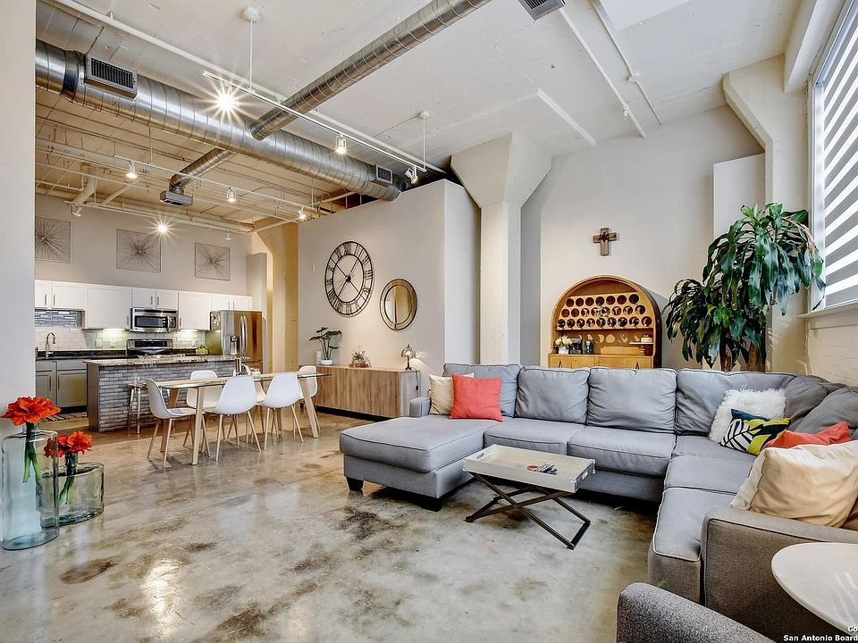1st image of 1401 S Flores St APT 202