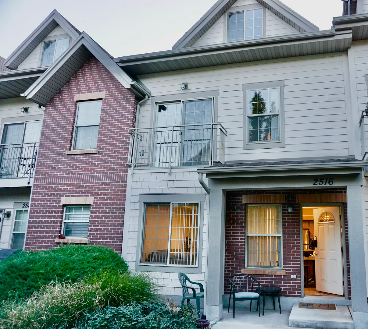 3 bed, 1850 sqft, $2,350 — Photo 1