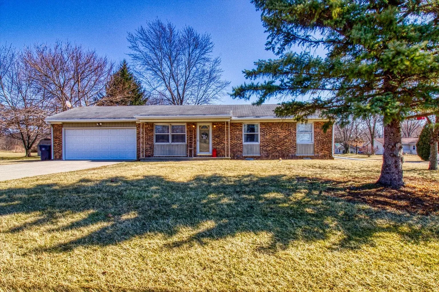 1719 Fisher Ave photo 1