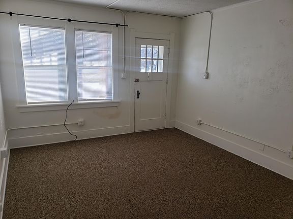 4th image of 1110 E 1st St APT 1