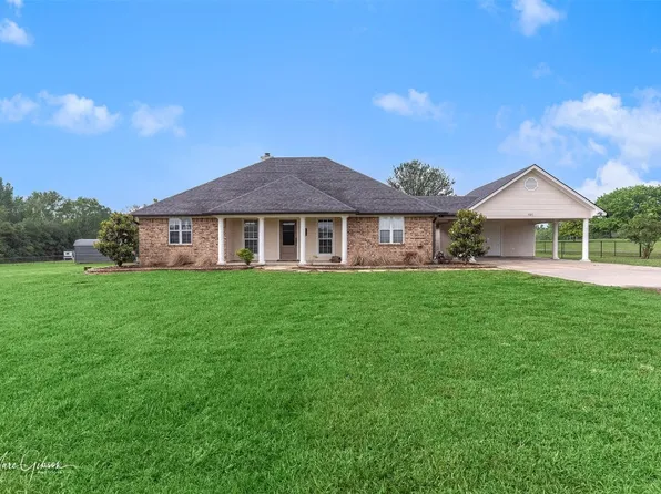 305 Marie Pvt Dr, Stonewall, LA 71078