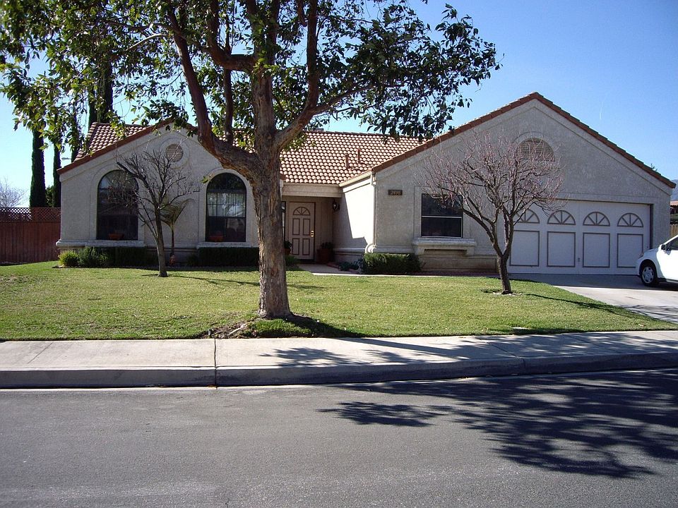 Great Home with a View!!