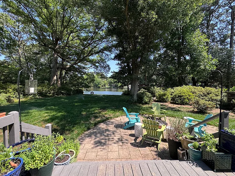 928 General Stuart Dr — Photo 38