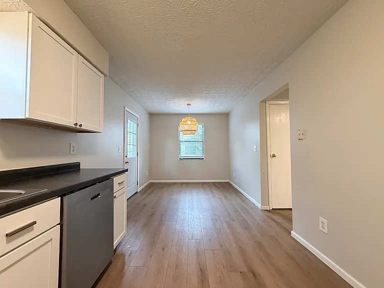 4849 Herndon Dr — Photo 10