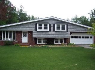 45 Birkdale Rd, Bedford, NH 03110
