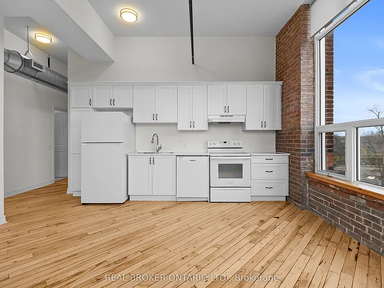 150 Mill St #113 — Photo 8