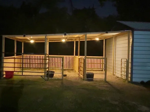 198 Railroad Dr, Mabank, TX 75156