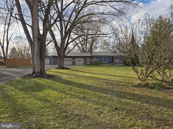 501 Mulberry Dr, Mechanicsburg, PA 17050