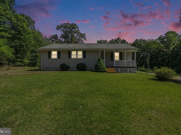 8549 Flippo Dr, Fredericksburg, VA 22408