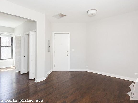 4th image of 1600 W Belle Plaine Ave #517