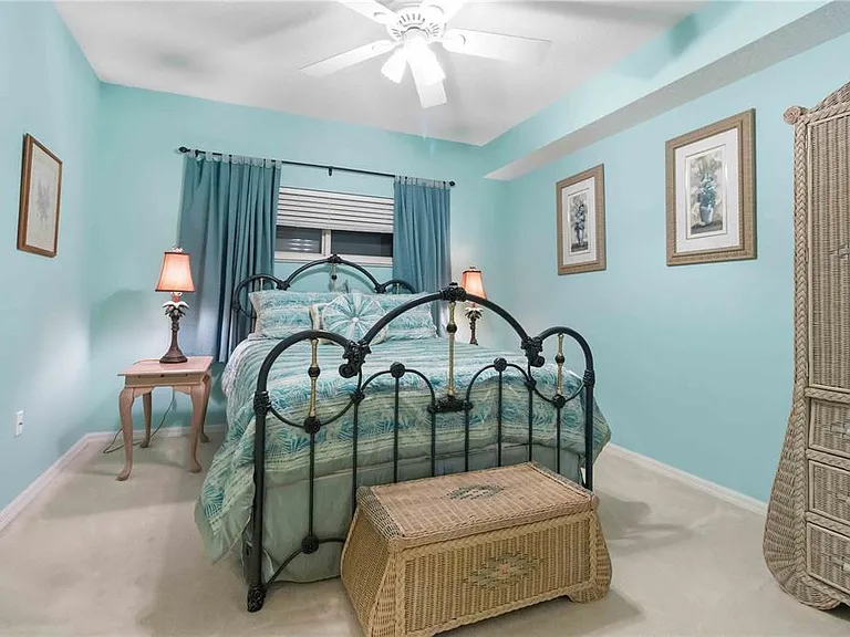 8921 Lake Dr #504 — Photo 14