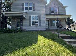 523 1/2 N Dewey St, Eau Claire, WI 54701