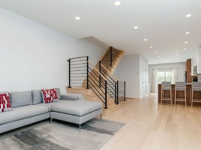 2703 E 28th St, Brooklyn, NY, 11235