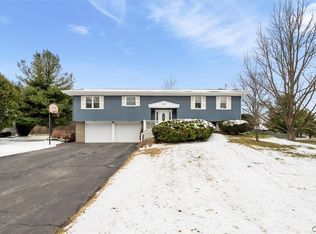 584 Stoneleigh Rd, Oneida, NY 13421