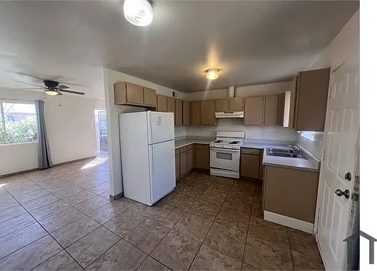 2549 E Chipman Rd #2 — Photo 12