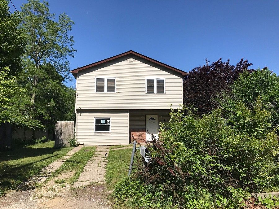 1st image of 69 Lakeview Dr