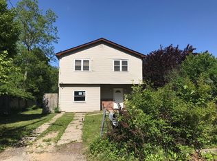69 Lakeview Dr, Mastic Beach, NY 11951