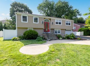 41 Meyer Pl, Riverside, CT 06878
