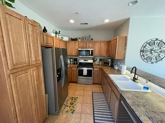5th image of 2851 Kansas Dr Unit C