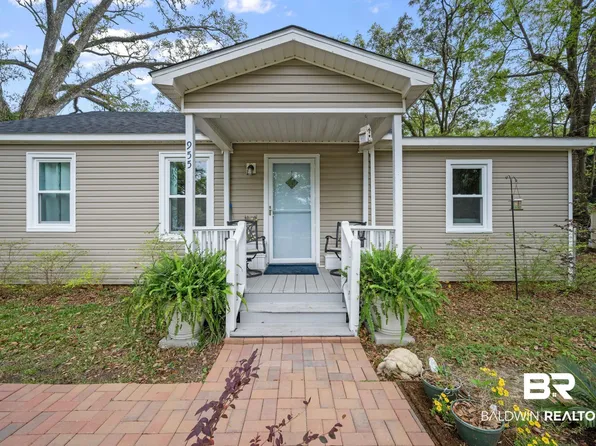 955 Dolive St, Bay Minette, AL 36507