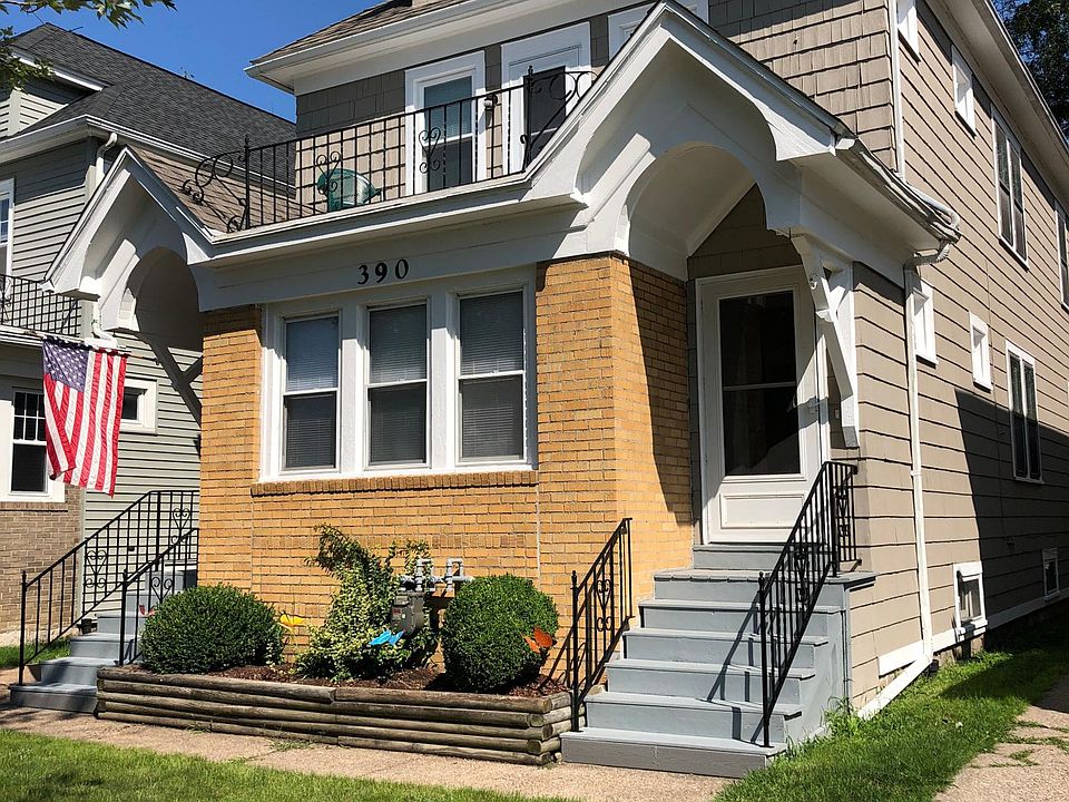 1st image of 390 Taunton Pl