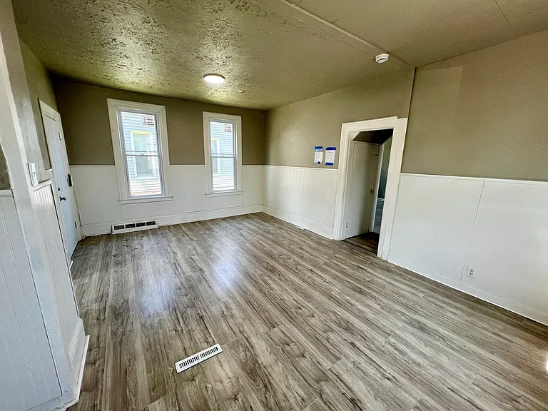 4212 Apple Ave #2 — Photo 5