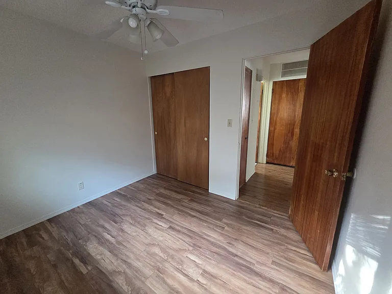 130 S Main St — Photo 9