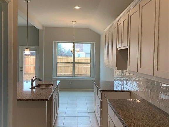 3rd image of 1521 Brandon Dr