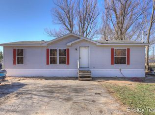 71 Cherry St, Pierson, MI 49339