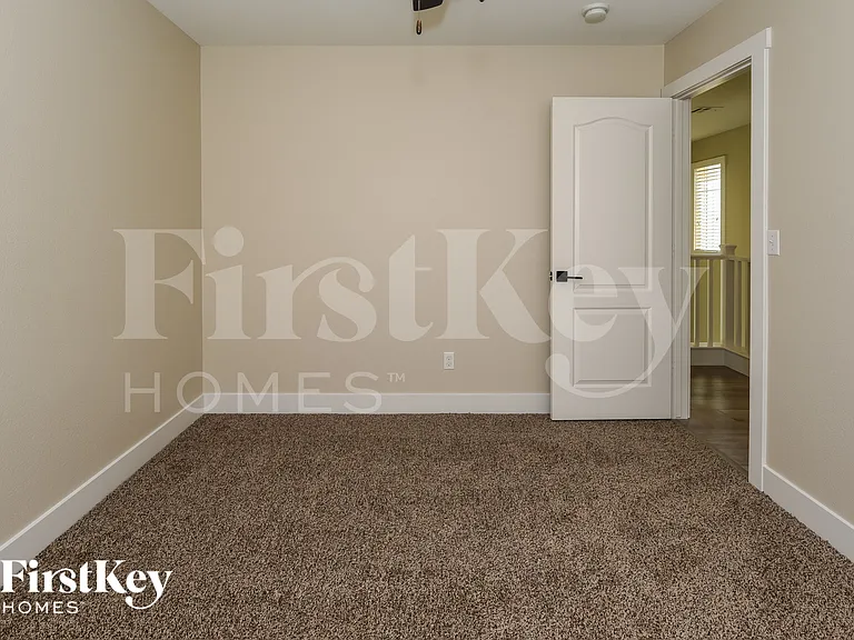 7380 Benlomond Ave — Photo 13