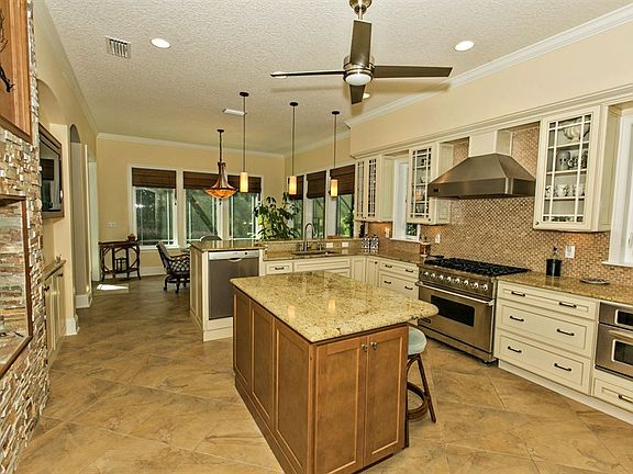 5th image of 2785 Oakgrove Ave