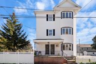 306 Mott St Fall River MA 81