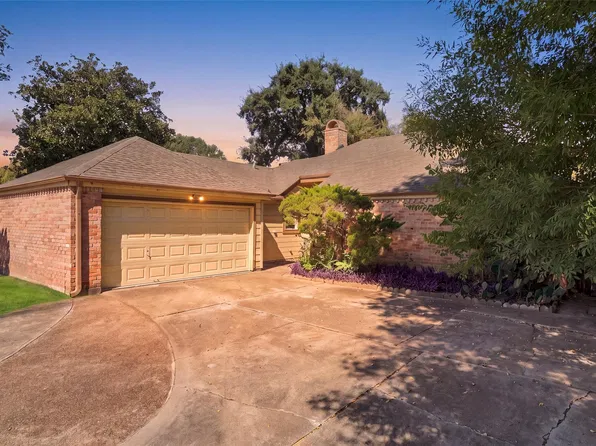 12802 Newbrook Dr, Houston, TX 77072