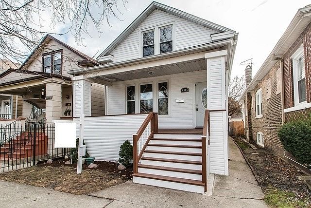 1st image of 4945 W Wrightwood Ave
