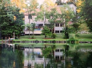 78 Shore Blvd, Slate Hill, NY 10973