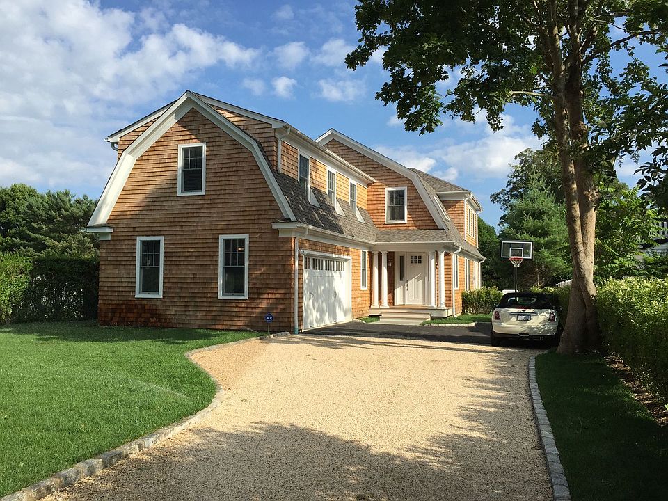 1st image of 110 Pelletreau St